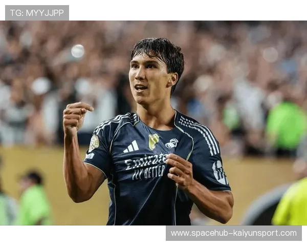 皇马贡萨洛弧顶远射锁定胜局